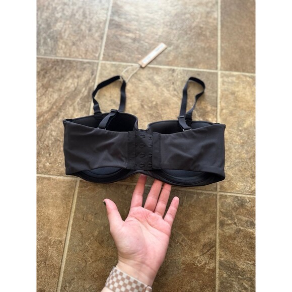 Skims Fits Everybody Strapless Bra Onyx Size 38DD - Picture 4 of 6